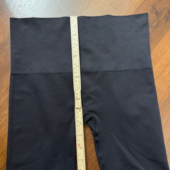 Spanx High Rise Seamless Leggings Black Casual Minimalist Athleisure Sz Large - Picture 5 of 8